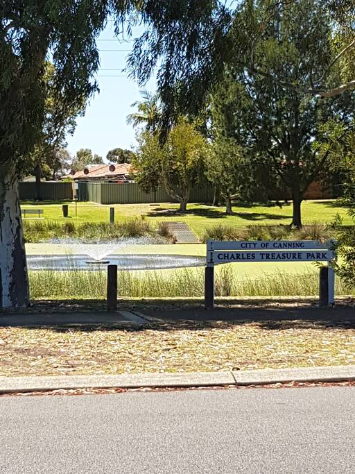 Beautiful park at the front with nice fountain