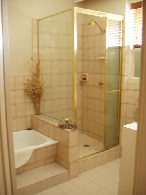 Large family bathroom - exclusive use