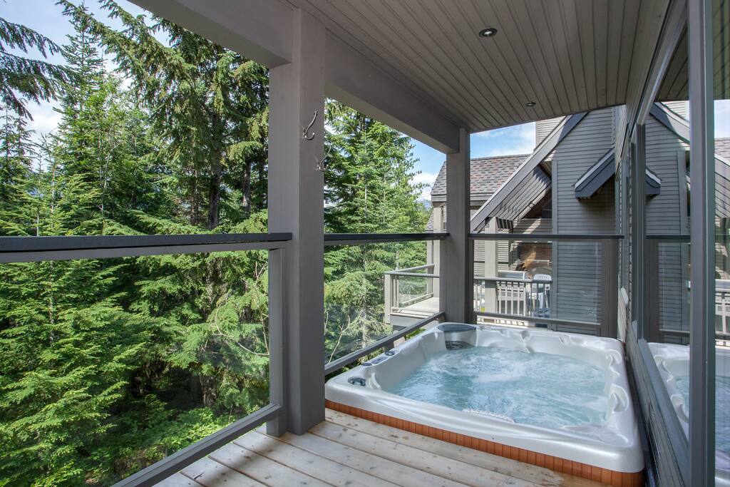 Private outdoor hot tub