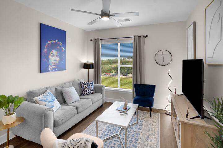 The Hendrix Nashville W/Pool & Free Parking