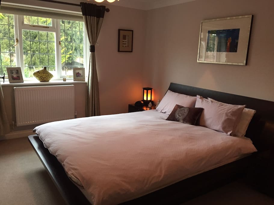 Beautiful spacious double room with ensuite bathroom; tea and coffee facilities