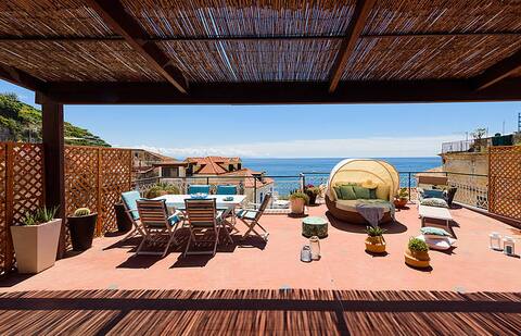 Boutique Penthouse -Sea View - AMALFIVACATION.IT