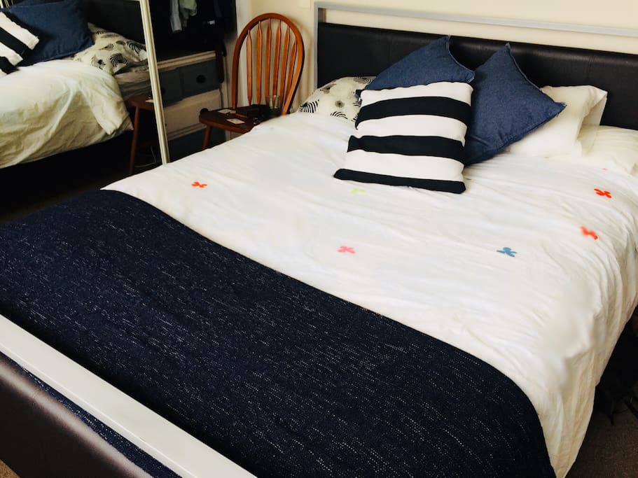 Comfy queen sized bed