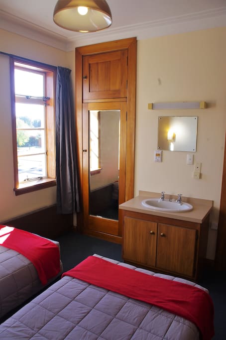 Room 20, Twin Room
