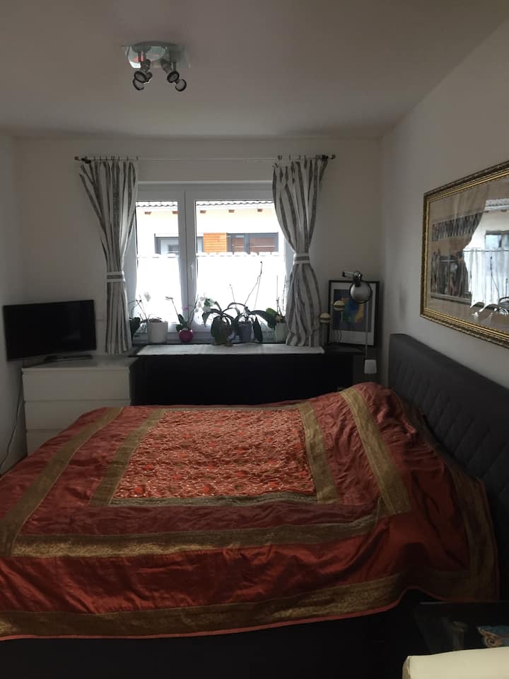Nice n Cozy Room near Messe, Munich