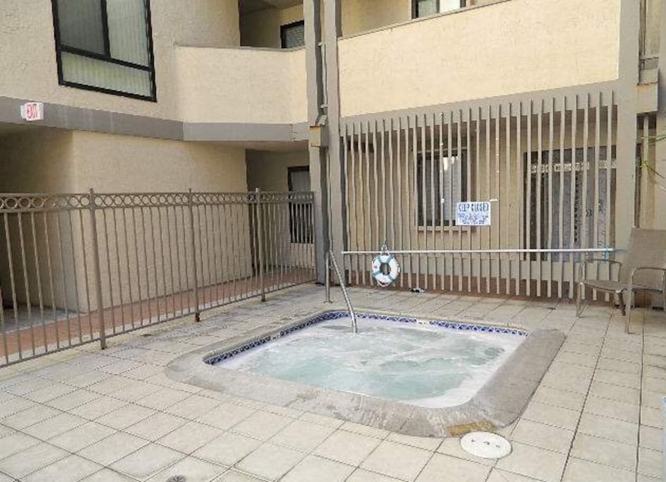 Common Area jacuzzi!
