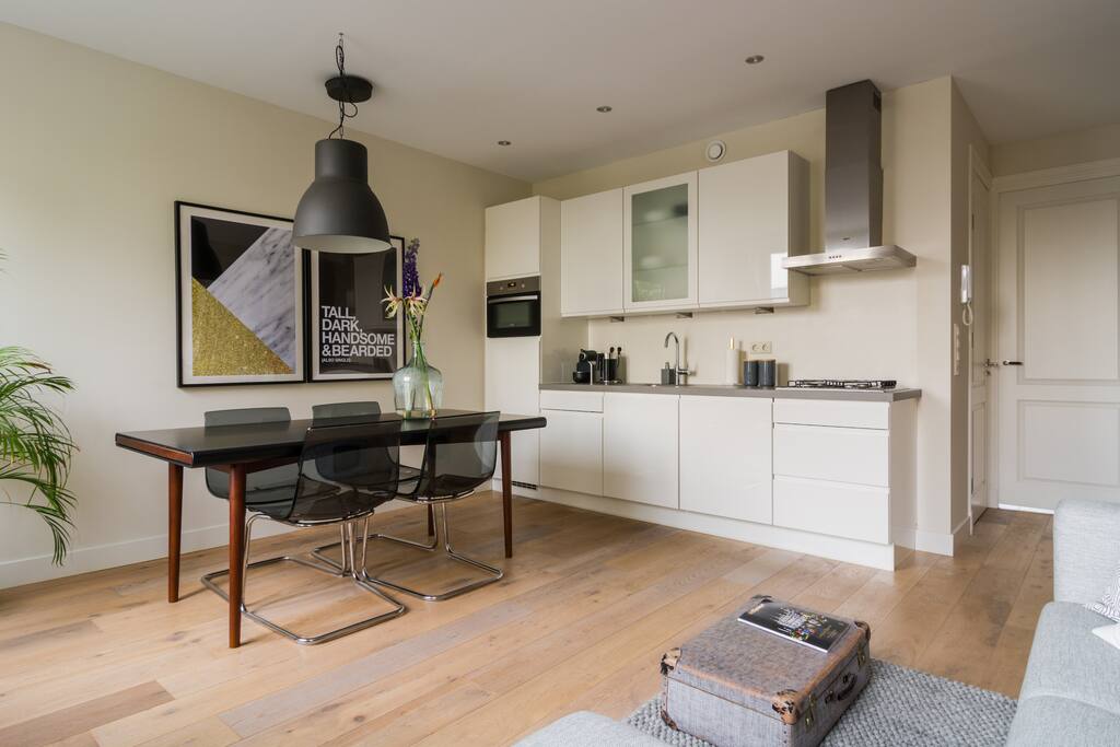 Open plan, fully equipped kitchen & dining area