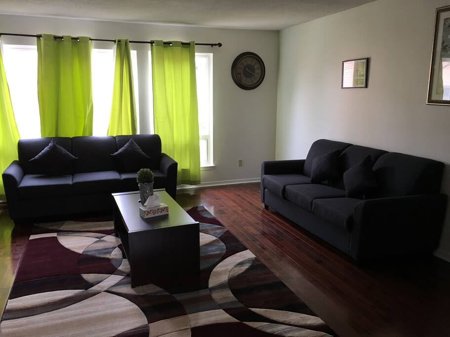 Room For Rent Near Kennedy Subway Station Room For Rent Near Kennedy Subway Station