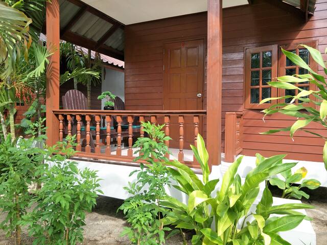 BeauBo Happy Fan Bungalow
