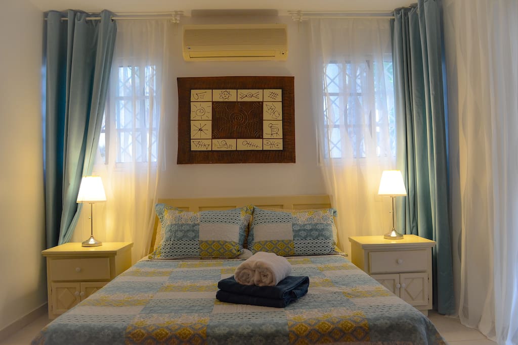 Bedroom #1: Queen size bed, roomy closet, air conditioning