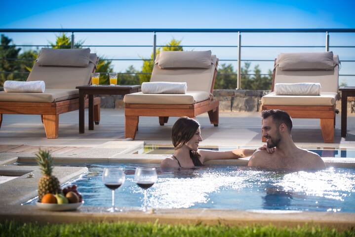 Villa Belamar – Luxury Sea-View Stay, Hersonissos gallery image 3