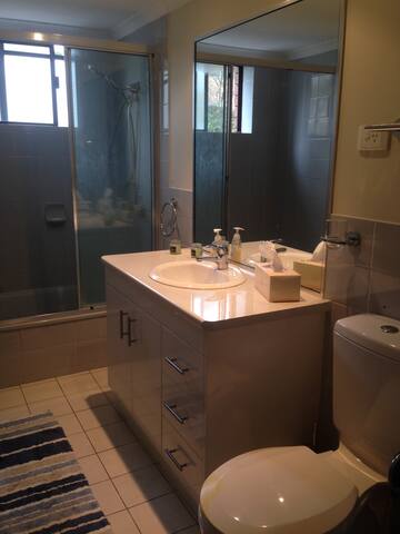 Listing in South Brisbane