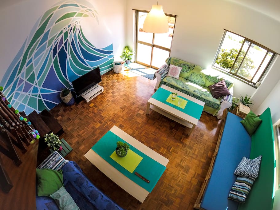 The living room where you can comfortably relax after you surf sessions.