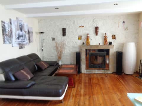 Charming furnished T3, 70 m2,downtown Douarnenez
