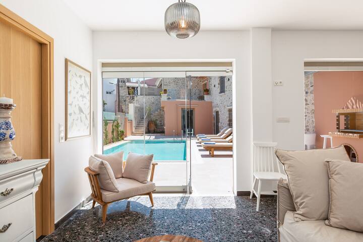 Timeless Elegance Embraced by Comfort and Bliss gallery image 3