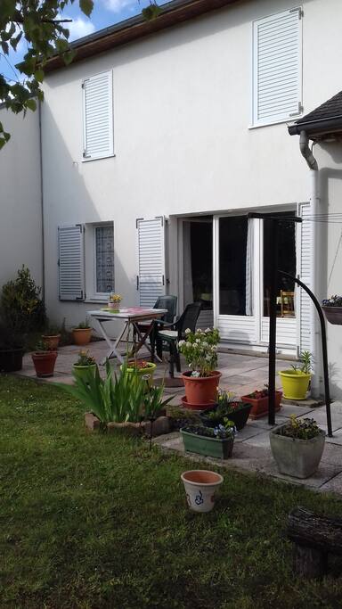 le cantou côté jardin