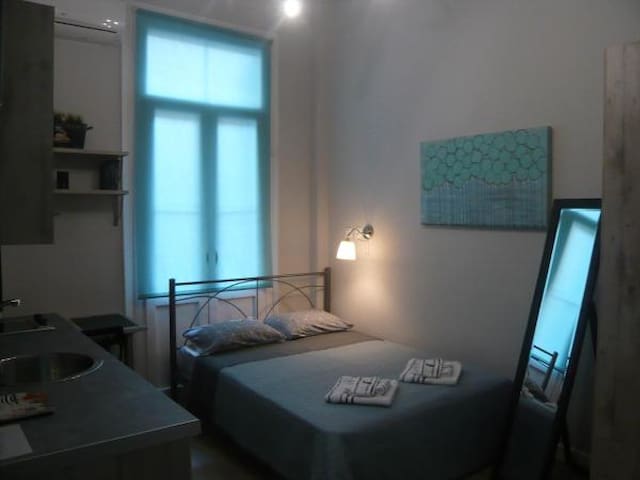 Megaron 11 gallery image 5
