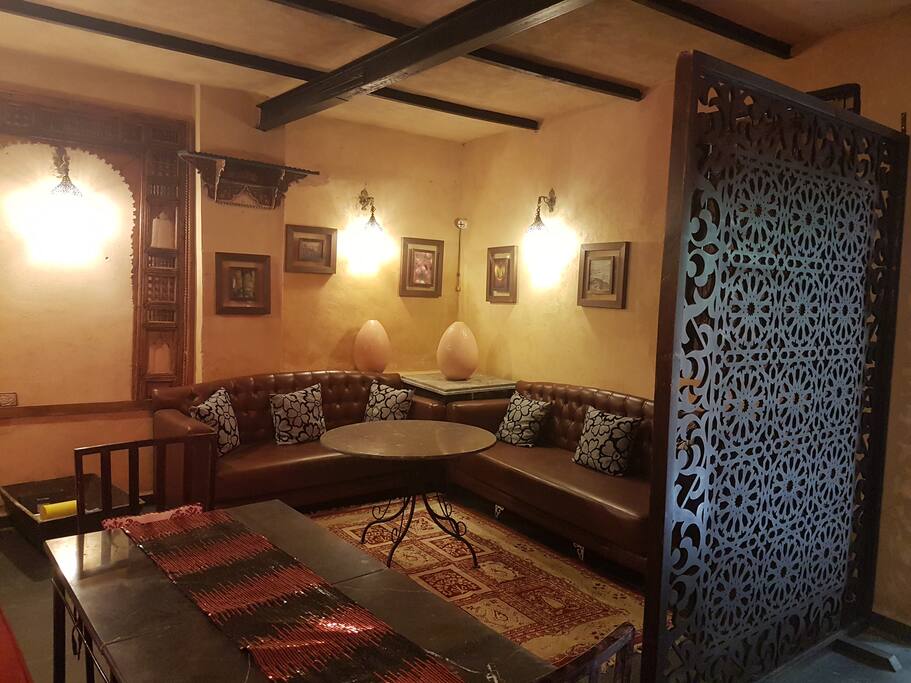 SALON 1