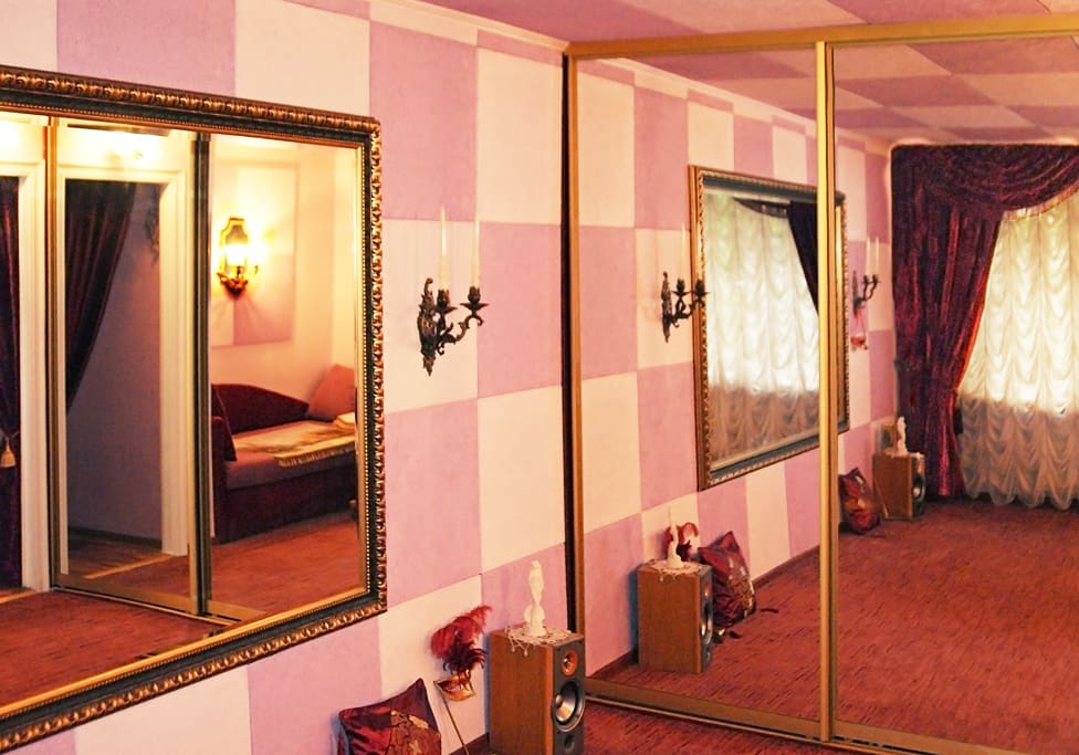 Many mirrors inside are perfect for dancing and not only!