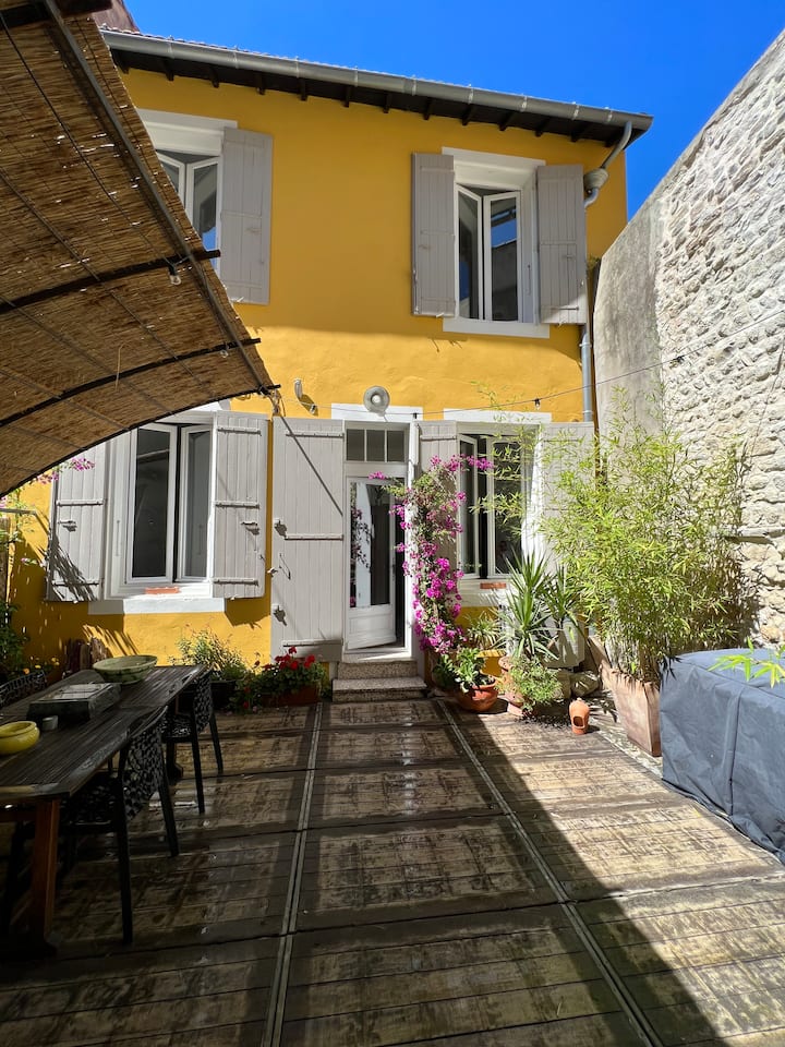 Arles Holiday Rentals & Homes ProvenceAlpesCôte d'Azur, France Airbnb