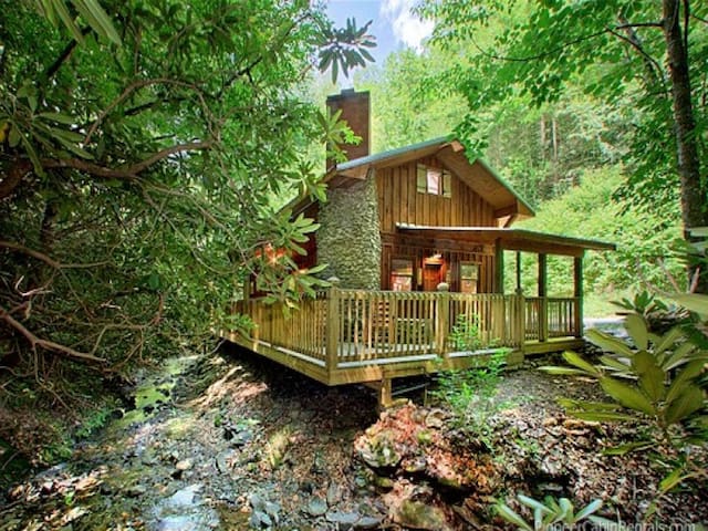 Airbnb Gatlinburg Vacation Rentals Places To Stay