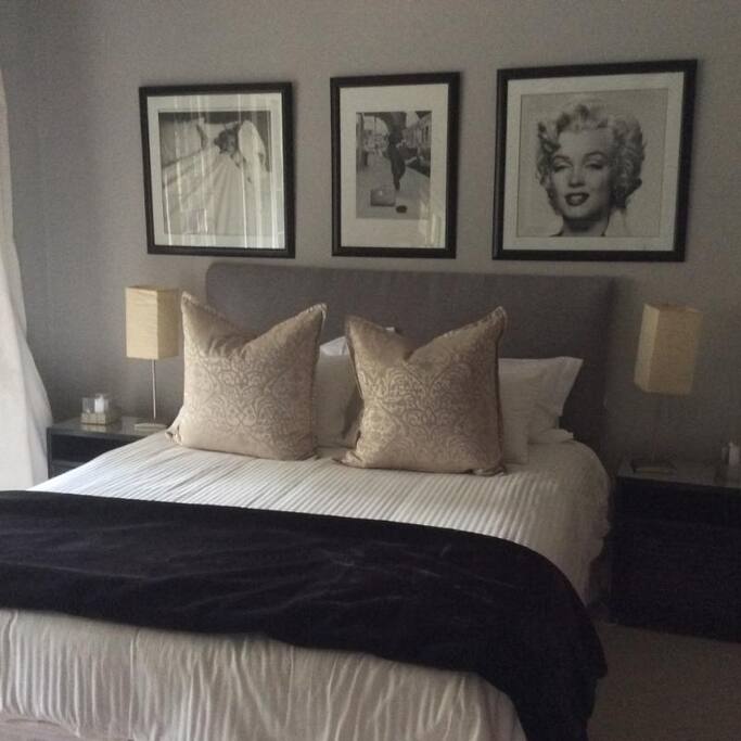 Marilyn room