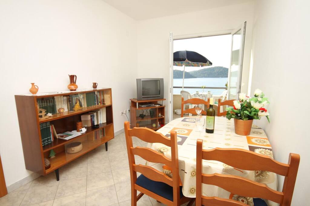 Dining room, Surface: 8 m²