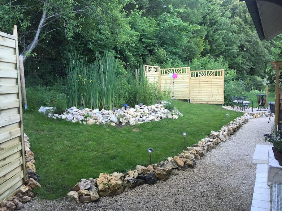 Eigener Garten mit Grillmöglichkeit