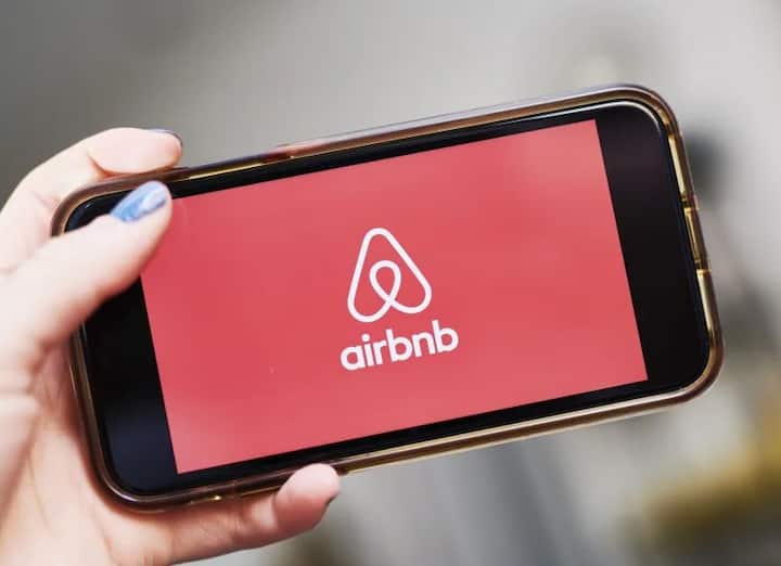 Airbnb-phone-mock-up