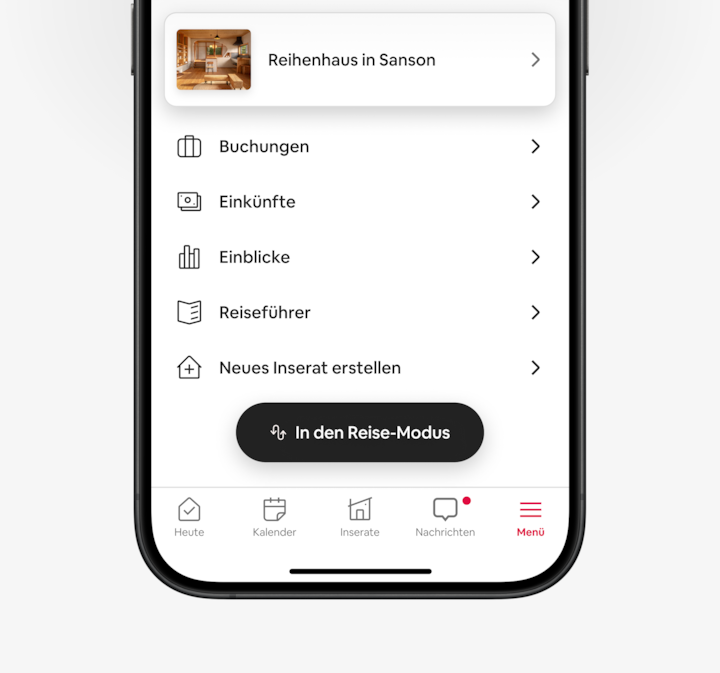 Die Airbnb-App zeigt, wie auf den neuen „In den Reise-Modus“-Button getippt wird und sich die Reiseseite der App öffnet.