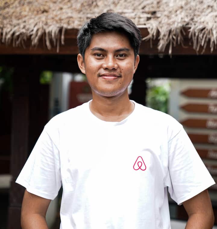 Airbnb Academy participant smiles into camera