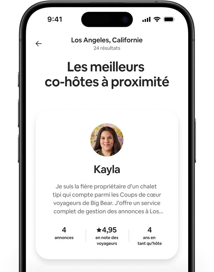 Des écrans Airbnb affichent différents profils de co-hôtes contenant une brève présentation, leur nombre d'annonces, l'évaluation des voyageurs et le nombre d'années d'expérience en tant qu'hôte.