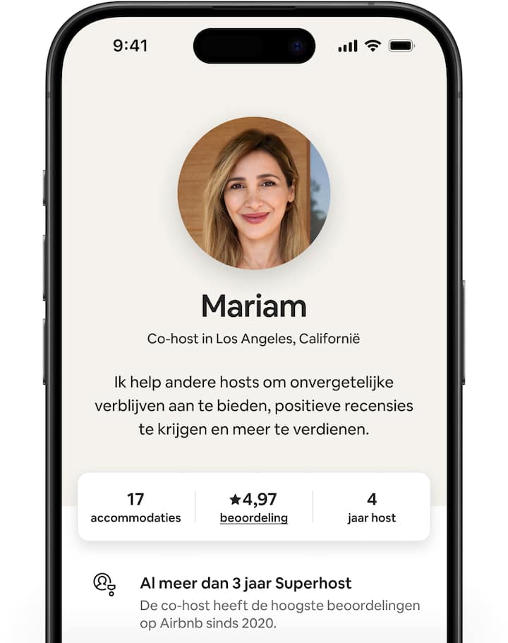 Airbnb-schermen met verschillende profielen van co-hosts met een korte beschrijving, het aantal accommodaties, de beoordeling van gasten en het aantal jaren dat ze als host actief zijn.