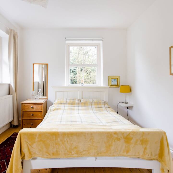 Private bedroom in Leeds