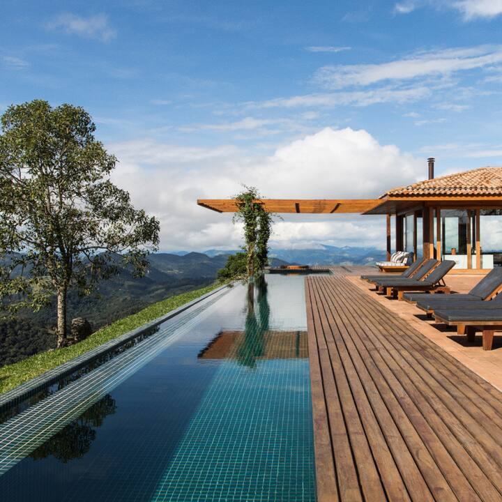 Image of a house with an infinity pool