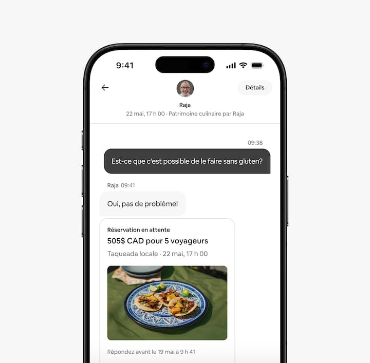 L'appli Airbnb montre un message envoyé par un voyageur à un hôte de service pour personnaliser un repas à venir.
