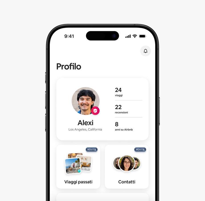 L'app di Airbnb mostra la scheda Profilo aggiornata con le interazioni e i viaggi passati.