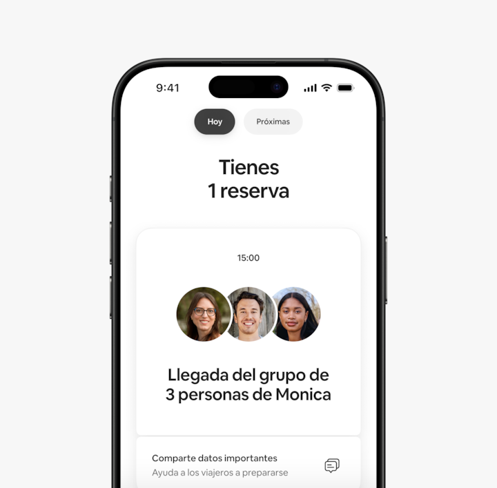La aplicación de Airbnb muestra las reservas en curso, las confirmadas y los recordatorios relacionados.