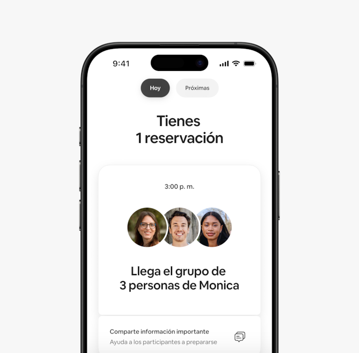 La app de Airbnb muestra las reservaciones en curso, las confirmadas y los recordatorios relacionados.