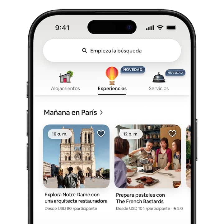 Vista del huésped de la nueva pestaña Experiencias en la app de Airbnb que muestra varias Experiencias locales que se llevarán a cabo próximamente.