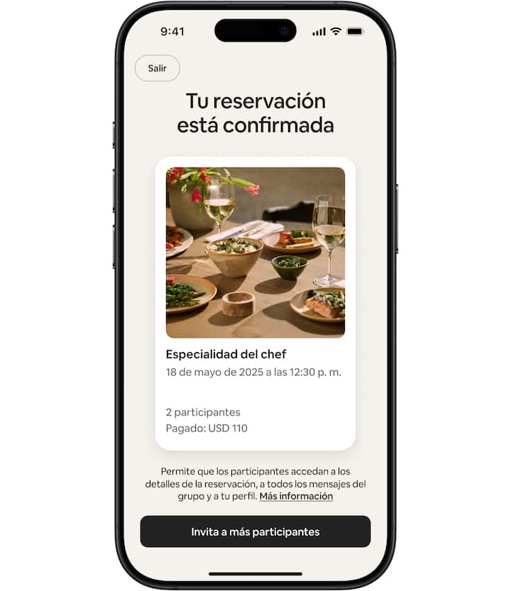 La app de Airbnb muestra la reservación de un servicio que ya está confirmada y pagada.