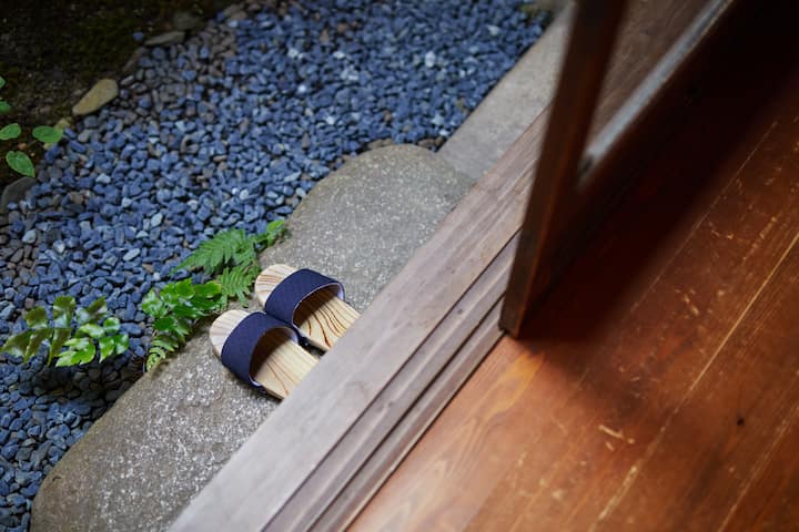 japanese slippers