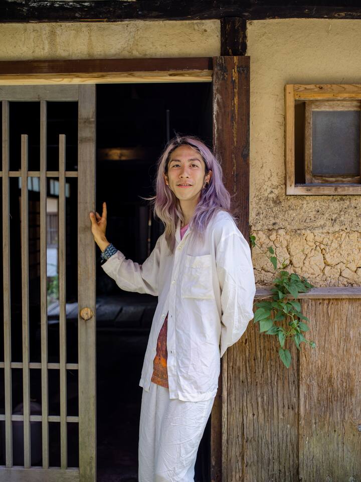 japanese host