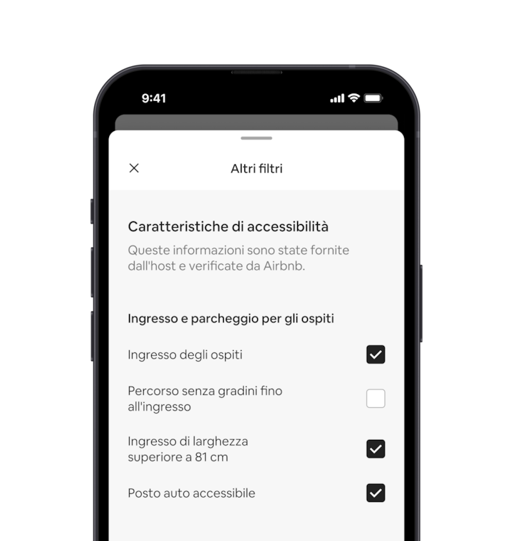 Lo schermo di un cellulare mostra l'opzione Altri filtri, uno dei tanti filtri di ricerca. C'è una sezione intitolata "Caratteristiche di accessibilità". Di seguito, le caratteristiche di accessibilità sono raggruppate per aree, come "Ingresso e parcheggio per gli ospiti". A queste corrispondono delle caselle che è possibile spuntare.
