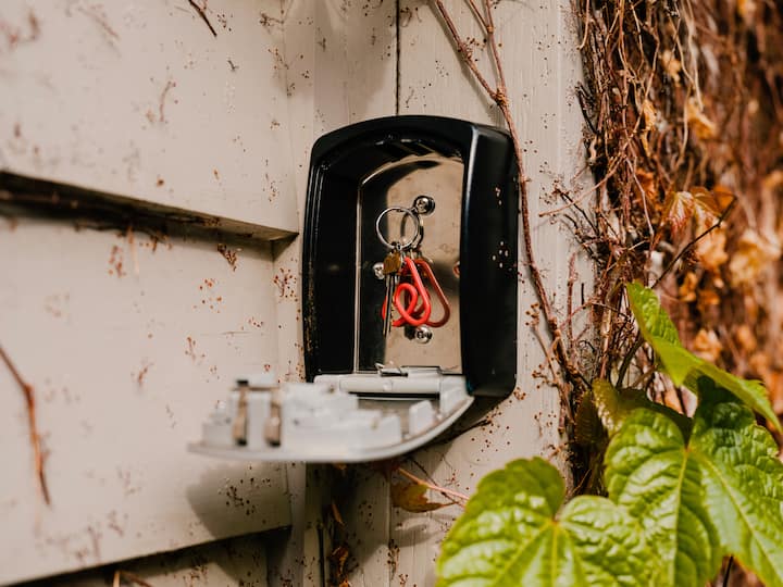 airbnb key ring
