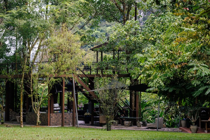 Han Malaysian Airbnb Host Templer Park Rainforest Rawang 3