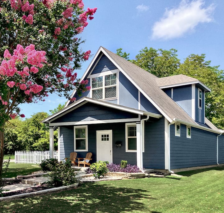 An image showing the exterior of a home in Dallas