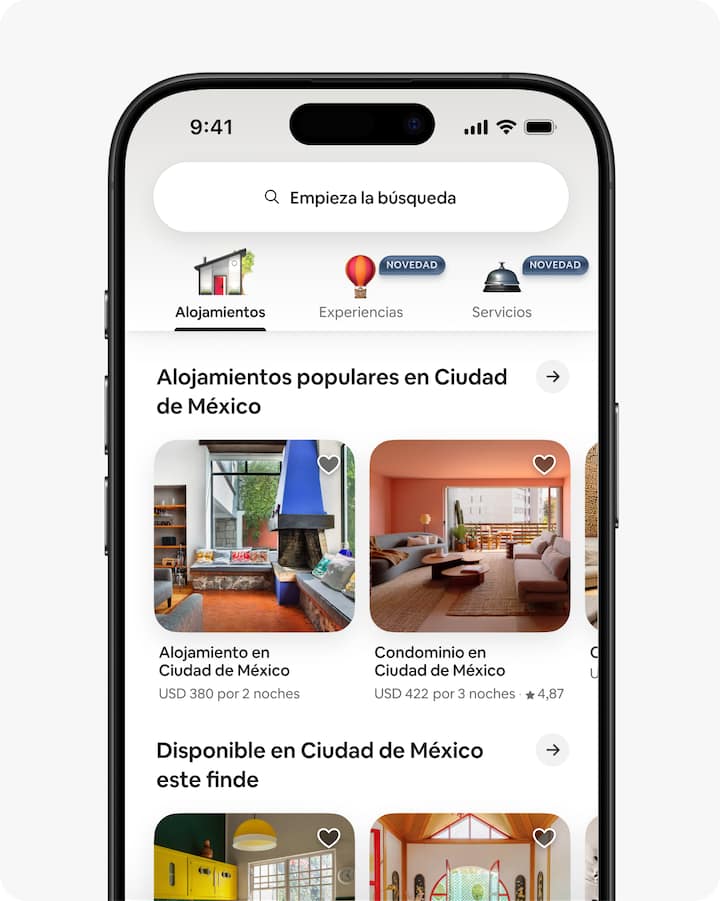 Una imagen en el teléfono que muestra dos formas diferentes en que los anuncios se muestran a los huéspedes: anuncios populares y anuncios disponibles este fin de semana.
