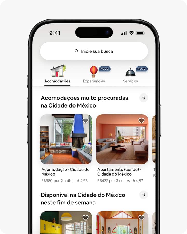 Imagem de um ecrã de telemóvel que mostra duas formas de apresentar anúncios aos hóspedes: os mais populares e os disponíveis no fim de semana.