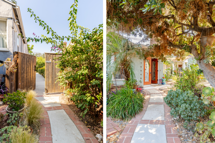 Deux côtés d'un même chemin menant à une entrée : à gauche, un portail en bois s'ouvrant sur une cour, et à droite, une petite cour chaleureuse avec une allée bordée de végétaux conduisant à une porte rouge.